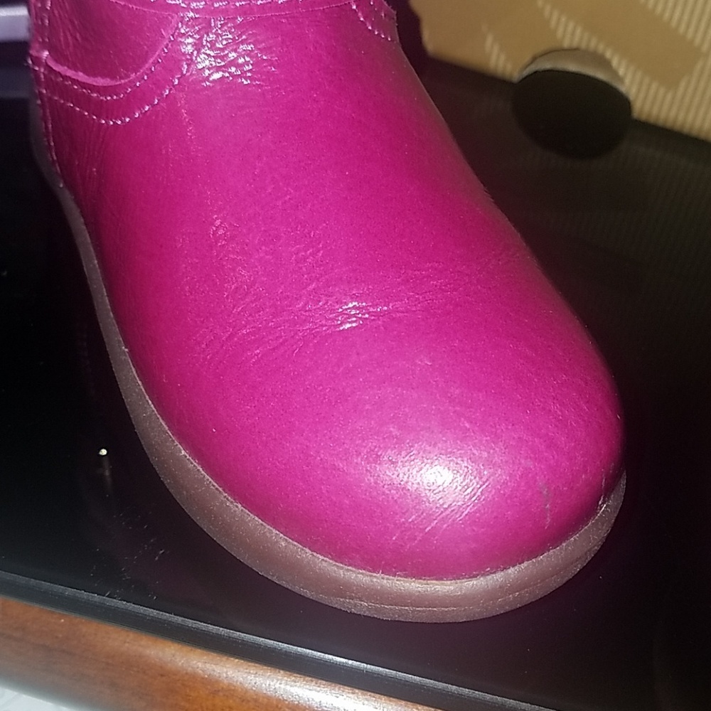 Ugg toddlers for girls - Picture 7 of 8
